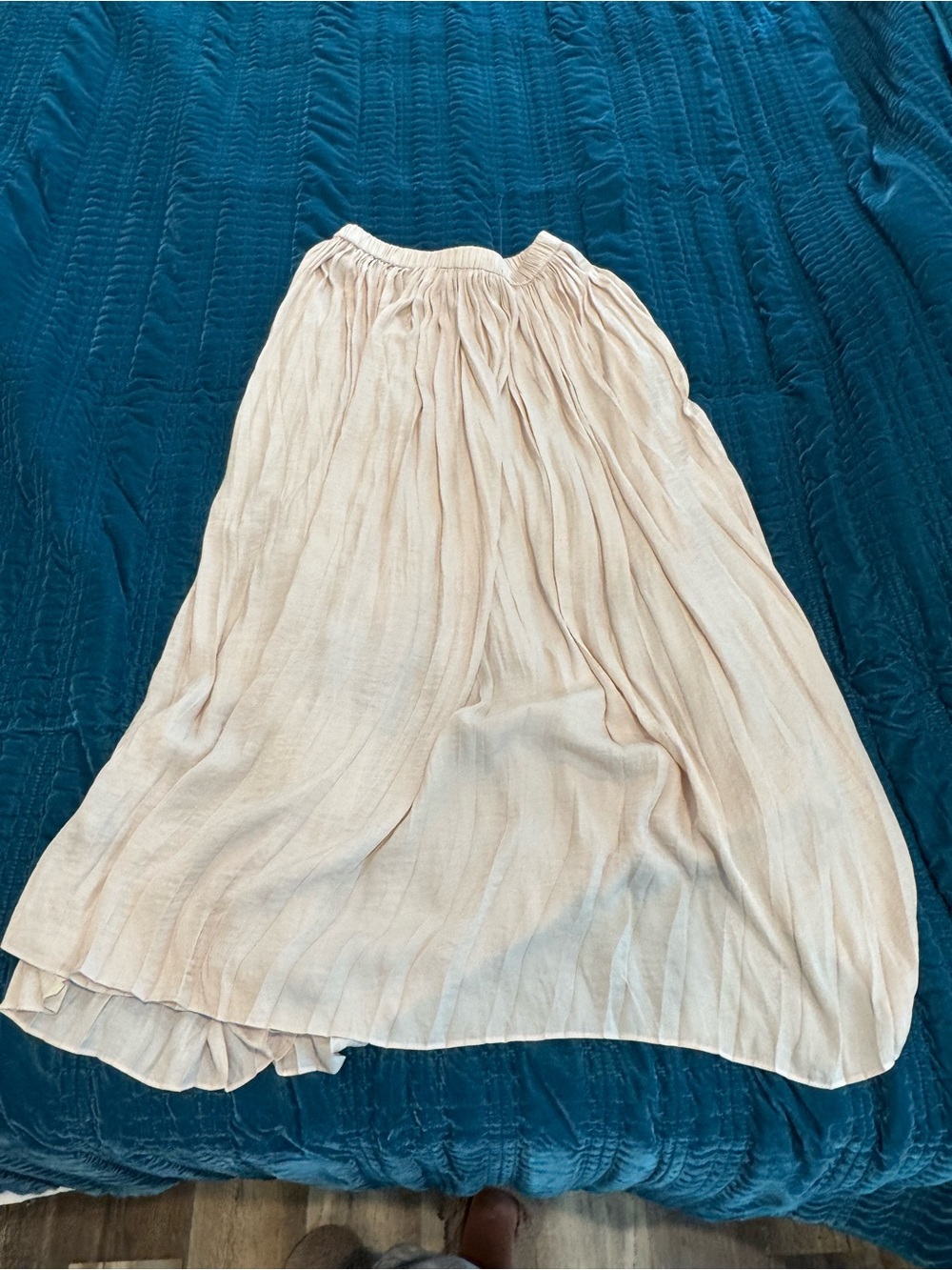 Philosophy Pleated Cream Maxi Skirt